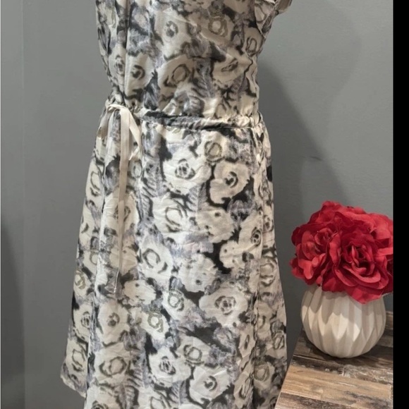 LOFT Black and White Floral Midi Dress - Picture 1 of 7